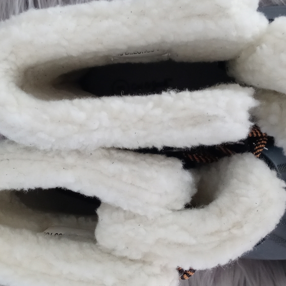 Snow boots - Picture 3 of 4